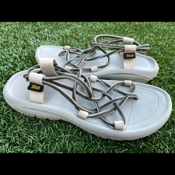 Teva Strappy Sandals Size 8 - Picture 2 of 6